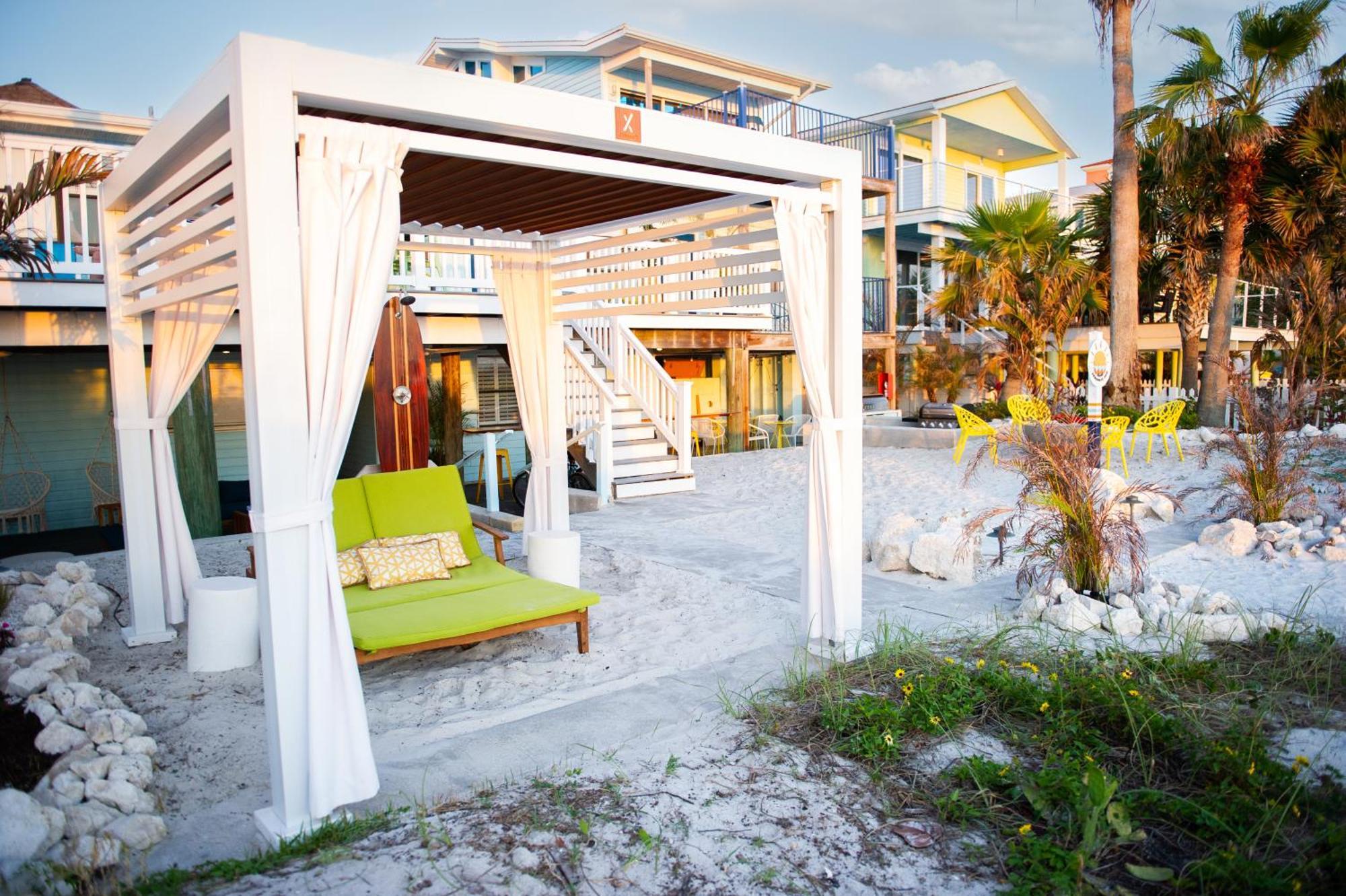 Sunburst Inn- Indian Shores Beach Bagian luar foto