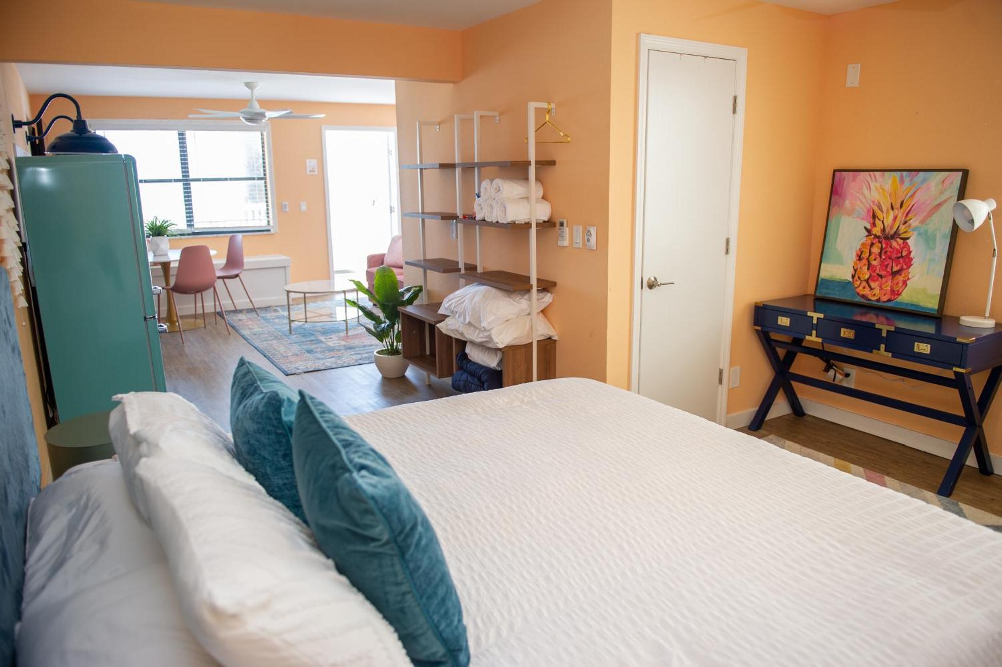 Sunburst Inn- Indian Shores Beach Bagian luar foto
