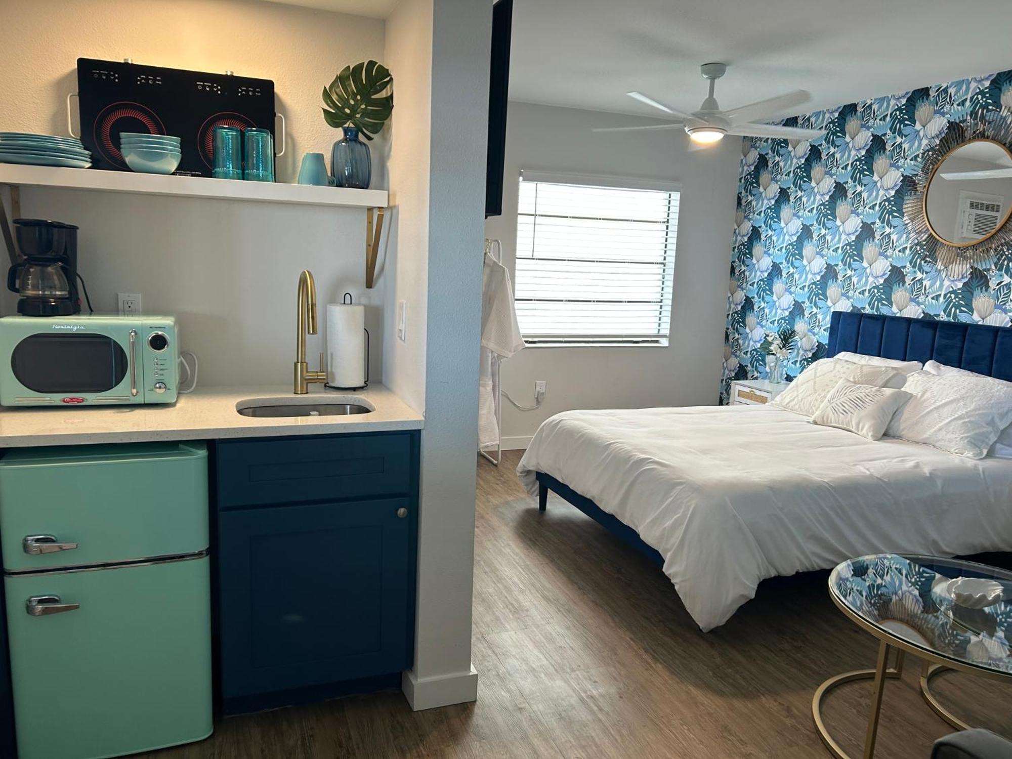Sunburst Inn- Indian Shores Beach Bagian luar foto