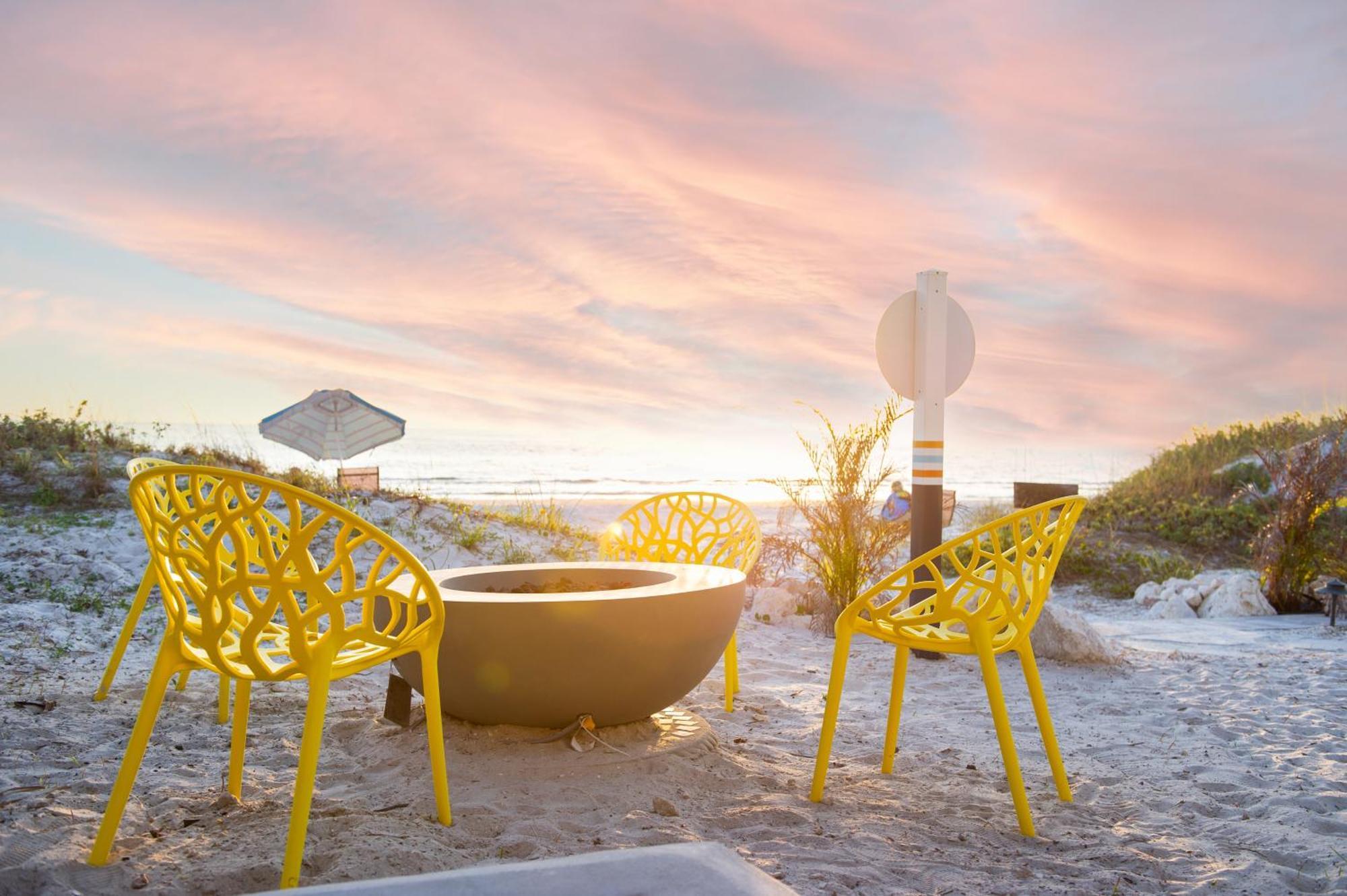 Sunburst Inn- Indian Shores Beach Bagian luar foto